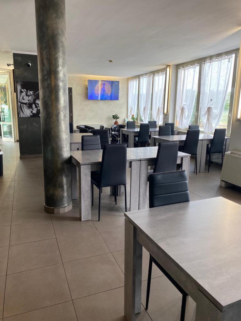 Hotel Verdina Volpiano Zewnętrze zdjęcie
